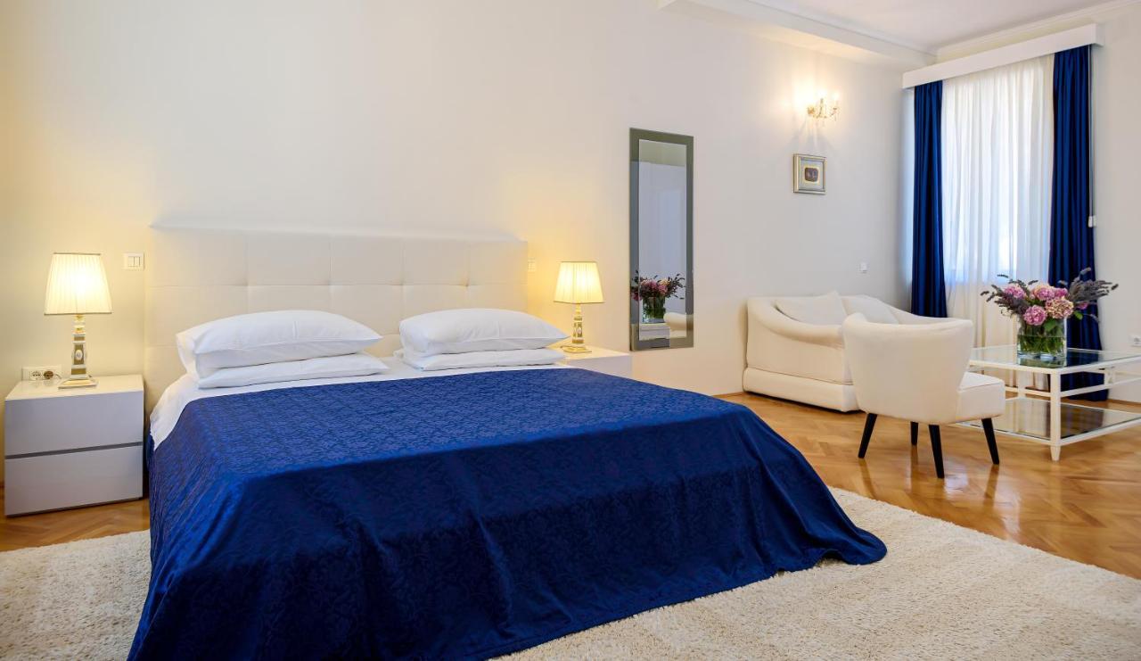 Palace Schoen Milesi - Esense Of Prestige - Private Pool - Free Parking - Old Money Style Luxury Rooms - Walking Distance To The Old Town, The Beach And All Amenities - Buralux Properties Split Eksteriør bilde