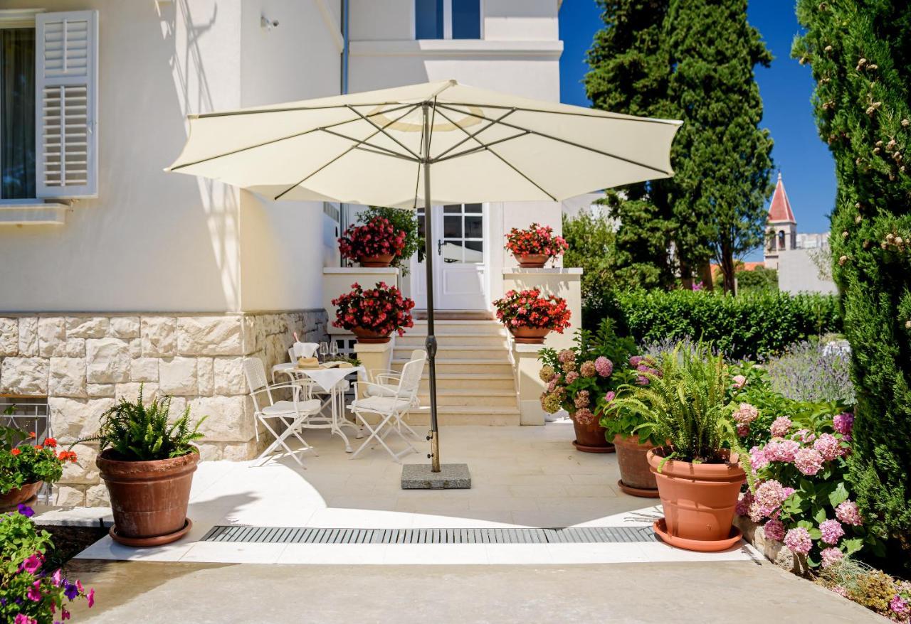 Palace Schoen Milesi - Esense Of Prestige - Private Pool - Free Parking - Old Money Style Luxury Rooms - Walking Distance To The Old Town, The Beach And All Amenities - Buralux Properties Split Eksteriør bilde