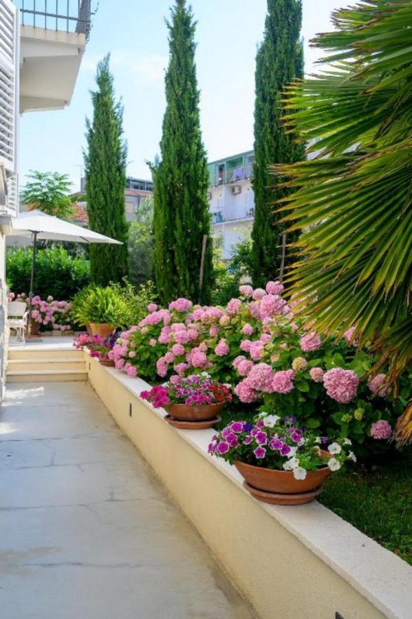 Palace Schoen Milesi - Esense Of Prestige - Private Pool - Free Parking - Old Money Style Luxury Rooms - Walking Distance To The Old Town, The Beach And All Amenities - Buralux Properties Split Eksteriør bilde